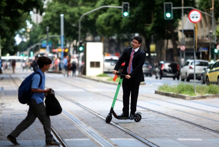https://link.estadao.com.br/noticias/inovacao,grow-vai-investir-r-25-mi-em-fabrica-de-patinetes-eletricos-em-manaus,70002940471 https://link.estadao.com.br/noticias/inovacao,grow-vai-investir-r-25-mi-em-fabrica-de-patinetes-eletricos-em-manaus,70002940471