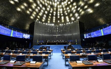 https://link.estadao.com.br/noticias/cultura-digital,apos-polemicas-lei-das-fake-news-pode-ter-votacao-adiada-no-senado,70003322377 https://link.estadao.com.br/noticias/cultura-digital,apos-polemicas-lei-das-fake-news-pode-ter-votacao-adiada-no-senado,70003322377