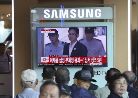 https://link.estadao.com.br/noticias/geral,herdeiro-da-samsung-e-condenado-a-cinco-anos-de-prisao,70001949635 https://link.estadao.com.br/noticias/geral,herdeiro-da-samsung-e-condenado-a-cinco-anos-de-prisao,70001949635