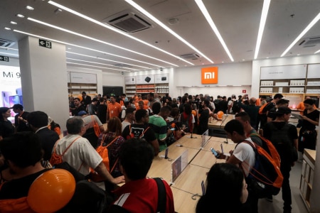 https://link.estadao.com.br/noticias/gadget,xiaomi-abre-loja-fisica-em-sao-paulo-e-atrai-milhares-de-fas,70002852622 https://link.estadao.com.br/noticias/gadget,xiaomi-abre-loja-fisica-em-sao-paulo-e-atrai-milhares-de-fas,70002852622