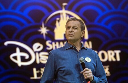 https://link.estadao.com.br/noticias/empresas,disputa-por-streaming-faz-presidente-da-disney-deixar-conselho-da-apple,70003012624 https://link.estadao.com.br/noticias/empresas,disputa-por-streaming-faz-presidente-da-disney-deixar-conselho-da-apple,70003012624