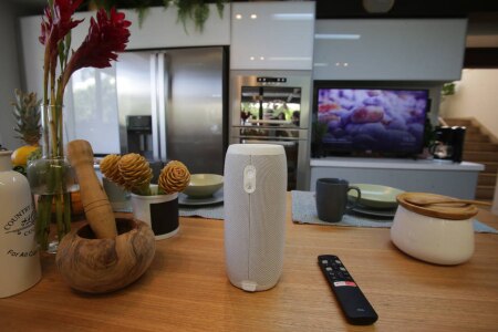https://link.estadao.com.br/noticias/gadget,google-lanca-produtos-com-assistente-de-voz-para-casas-brasileiras,70002796293 https://link.estadao.com.br/noticias/gadget,google-lanca-produtos-com-assistente-de-voz-para-casas-brasileiras,70002796293