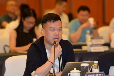 https://link.estadao.com.br/noticias/games,dono-de-gigante-dos-games-magnata-chines-morre-aos-39-anos,70003564497 https://link.estadao.com.br/noticias/games,dono-de-gigante-dos-games-magnata-chines-morre-aos-39-anos,70003564497