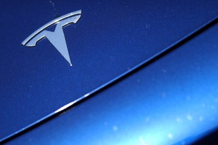 https://link.estadao.com.br/noticias/empresas,elon-musk-promete-carros-totalmente-autonomos-de-us-25-mil-em-tres-anos,70003449352 https://link.estadao.com.br/noticias/empresas,elon-musk-promete-carros-totalmente-autonomos-de-us-25-mil-em-tres-anos,70003449352