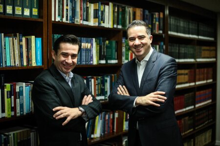 https://link.estadao.com.br/noticias/inovacao,com-inteligencia-artificial-e-big-data-inovacao-chega-ao-direito,70002550316 https://link.estadao.com.br/noticias/inovacao,com-inteligencia-artificial-e-big-data-inovacao-chega-ao-direito,70002550316