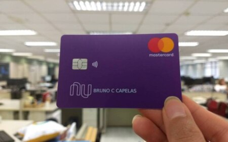 https://link.estadao.com.br/noticias/empresas,clientes-do-nubank-poderao-pagar-uber-e-ifood-com-cartao-de-debito,70003130140 https://link.estadao.com.br/noticias/empresas,clientes-do-nubank-poderao-pagar-uber-e-ifood-com-cartao-de-debito,70003130140