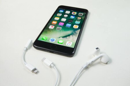 https://link.estadao.com.br/noticias/geral,leilao-da-receita-federal-traz-iphone-7-pela-metade-do-preco,70001808749 https://link.estadao.com.br/noticias/geral,leilao-da-receita-federal-traz-iphone-7-pela-metade-do-preco,70001808749