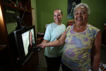 https://link.estadao.com.br/noticias/cultura-digital,a-corrida-do-sinal-digital-em-sao-paulo,70001719380 https://link.estadao.com.br/noticias/cultura-digital,a-corrida-do-sinal-digital-em-sao-paulo,70001719380