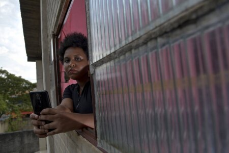 https://link.estadao.com.br/noticias/cultura-digital,big-brother-brasil-vira-janela-para-ataques-e-ofensas-em-redes-sociais,70003700064 https://link.estadao.com.br/noticias/cultura-digital,big-brother-brasil-vira-janela-para-ataques-e-ofensas-em-redes-sociais,70003700064