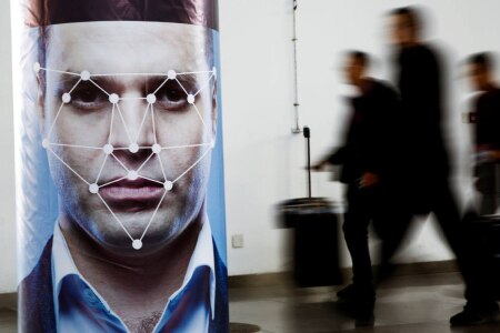 https://link.estadao.com.br/noticias/cultura-digital,eua-quer-usar-reconhecimento-facial-em-97-dos-passageiros-de-aviao,70002796049 https://link.estadao.com.br/noticias/cultura-digital,eua-quer-usar-reconhecimento-facial-em-97-dos-passageiros-de-aviao,70002796049