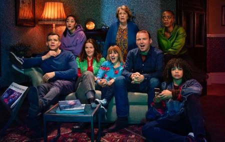 https://link.estadao.com.br/noticias/cultura-digital,serie-da-hbo-years-and-years-antecipa-o-futuro-ou-quase,70002990343 https://link.estadao.com.br/noticias/cultura-digital,serie-da-hbo-years-and-years-antecipa-o-futuro-ou-quase,70002990343