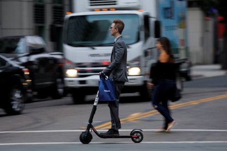 https://link.estadao.com.br/noticias/empresas,uber-planeja-comprar-startup-de-patinetes-eletricos-diz-site,70002631139 https://link.estadao.com.br/noticias/empresas,uber-planeja-comprar-startup-de-patinetes-eletricos-diz-site,70002631139