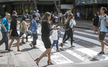 https://link.estadao.com.br/noticias/cultura-digital,celular-e-meio-de-acesso-exclusivo-a-internet-para-49-dos-brasileiros-online,70002413254 https://link.estadao.com.br/noticias/cultura-digital,celular-e-meio-de-acesso-exclusivo-a-internet-para-49-dos-brasileiros-online,70002413254