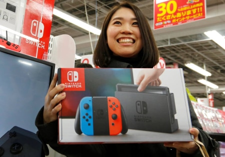 https://link.estadao.com.br/noticias/games,lancamento-do-nintendo-switch-gera-filas-no-japao,70001685653 https://link.estadao.com.br/noticias/games,lancamento-do-nintendo-switch-gera-filas-no-japao,70001685653