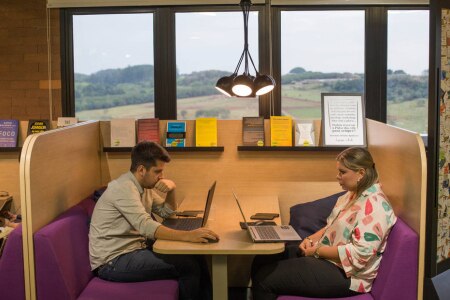 https://link.estadao.com.br/noticias/inovacao,corporacoes-abrem-centros-para-startups-em-piracicaba,70002924839 https://link.estadao.com.br/noticias/inovacao,corporacoes-abrem-centros-para-startups-em-piracicaba,70002924839