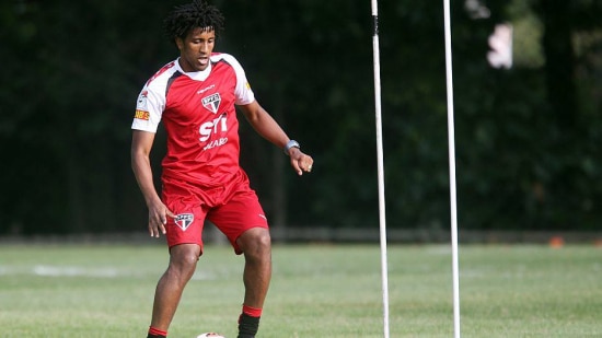 São Paulo procura interessados por Cortez; Botafogo quer