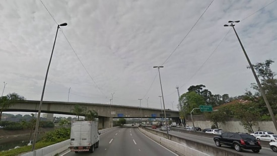 Assalto aconteceu na via expressa da Marginal Tietê, nas imediações da Ponte dos Remédios.