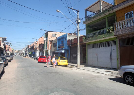 Também tem 28 policiais a Cidade A.E. Carvalho, na zona leste. Endereço do 64º DP: Rua Sonho Gaúcho, 638, Cidade A.E. Carvalho