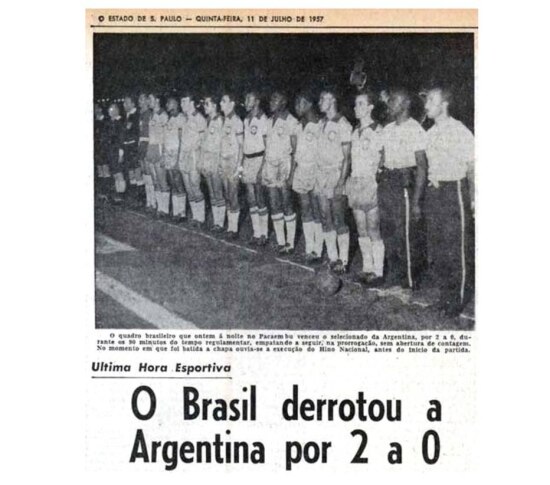 Notícia com frase sobre o destino de Pelé no jornal de 11/7/1957