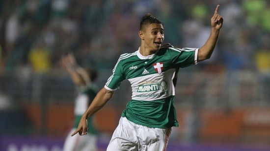 Grêmio e europeus querem tirar João Pedro do Palmeiras