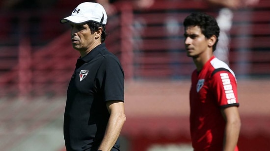 São Paulo muda time para iniciar arrancada contra o Joinville