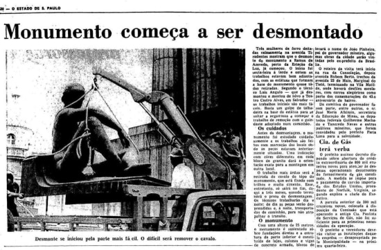 Desmonte do Monumento a Ramos de Azevedo no jornal de 26/11/1967
