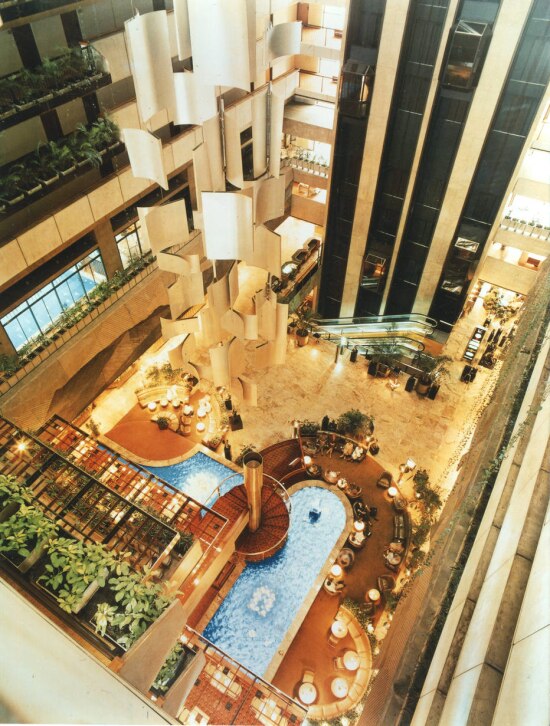 Lobby do Hotel Maksoud Plaza em março de 1998. 