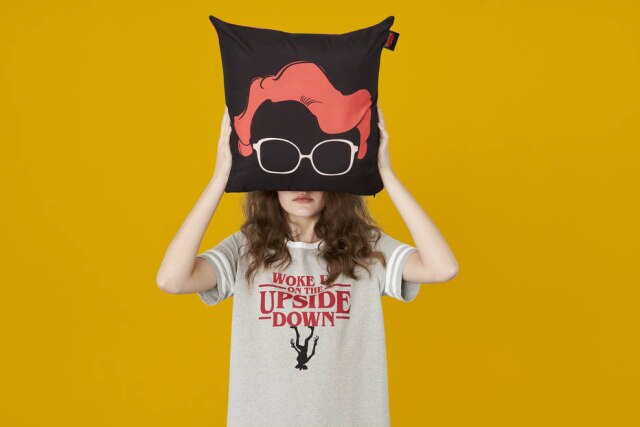 Divulgação/Riachuelo A série 'Stranger Things' também ganhou itens para casa