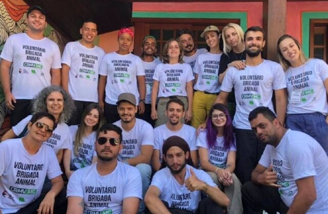 Divulgação/ CRMV-MG Equipe da Brigada Animal, coordenada pelo Conselho Regional de Medicina Veterinária de Minas Gerais (CRMV-MG), segue com o trabalho de resgate e tratamento dos animais resgatados em Brumadinho.