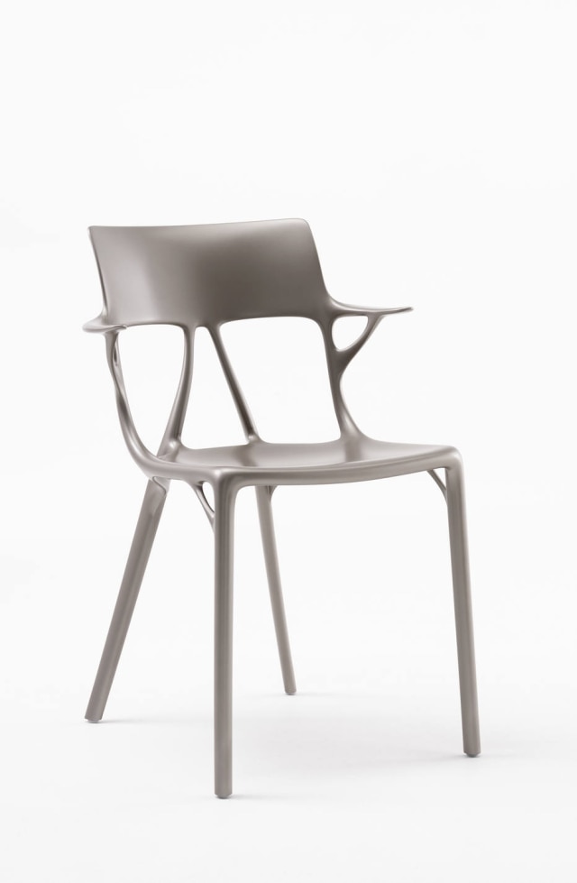 Kartell Cadeira A.I., projeto de Philippe Starck e Autodesk para a Kartell
