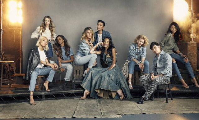 Divulgação Giovanna Ewbank ao lado do novo time de embaixadores da Swarovski.