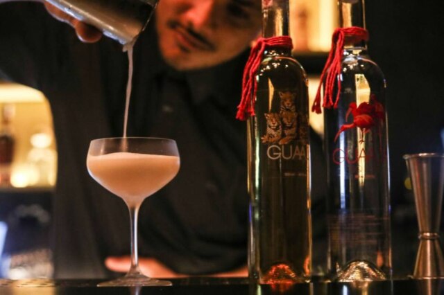 Gabriela Biló|Estadão T-Sour. No Nobu, tiquira com hortelã, limão-siciliano, e clara de ovo