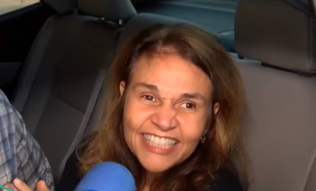 Reprodução de 'TV Fama' (2019) / RedeTV! | YouTube / @RedeTV A atriz Claudia Rodrigues, que luta contra esclerose múltipla desde 2006.