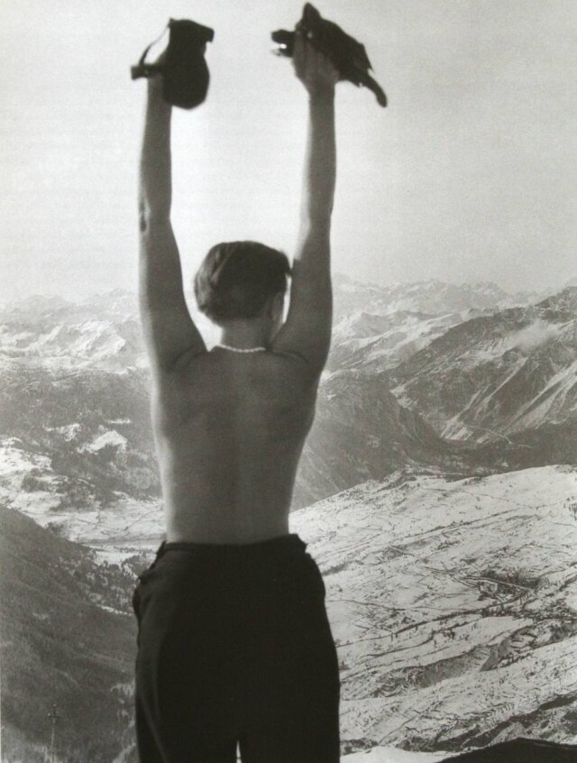 ARQUIVOS FONDATION LOUIS VUITTON / PARIS Nas montanhas de Val d’Isère, na França, em 1935