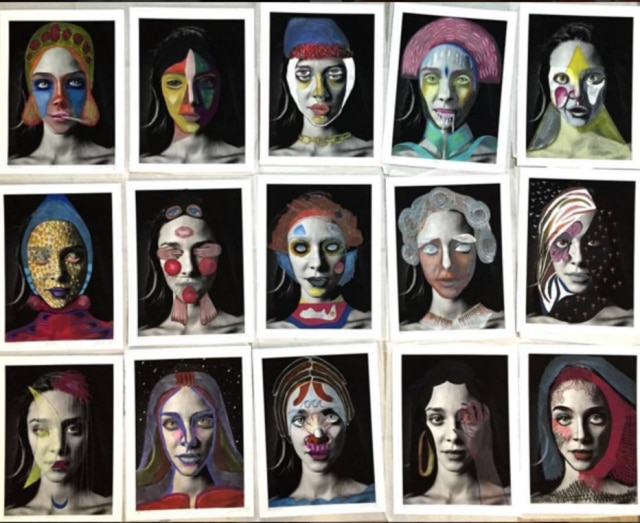 Divulgação No projeto 'How Do I Feel Today' Nathalie Edenburg retrata 365 versões de si mesma