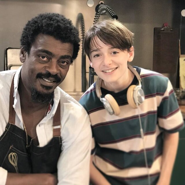 Instagram / @grosteinandrade O cantor Seu Jorge e o ator Noah Schnapp