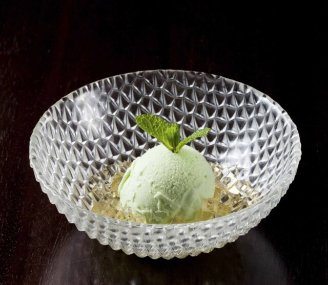Edson Kumasaka Sorvete de maçã-verde com gelatina de sakê doce