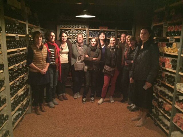 Produtoras que fazem parte da associação reunidas em vinícola de Gigondas