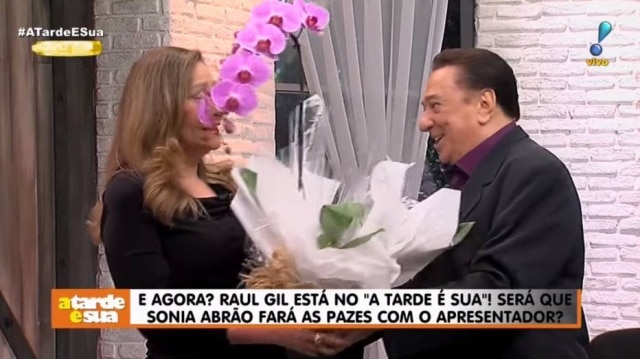 Reprodução de 'A Tarde É Sua' (2018) / RedeTV! Sonia Abrão e Raul Gil