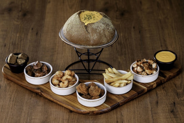 Danilo Quadros/Divulgação Outback Fondue salgado do Outback, com mix de queijos e molho ranch.
