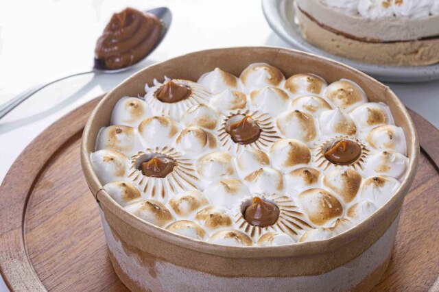Felipe Ctenas Banoffee da Escola do Sorvete, à base de sorvetes de banana e doce de leite cobertos com chantilly maçaricado