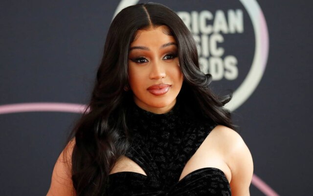 Mario Anzuoni/Reuters Cardi B deletou a conta do Twitter e do Instagram após discutir com fãs sobre o Grammy 2022.