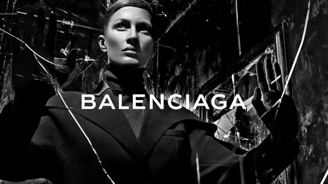 Divulgação Balenciaga surgiu com imagens fortes para sua campanha de inverno 2014