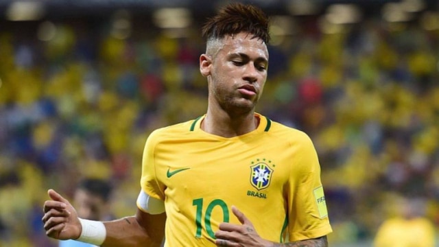 Christophe Simon|AFP Neymar é seguido por mais de 100 milhões de contas nas redes sociais