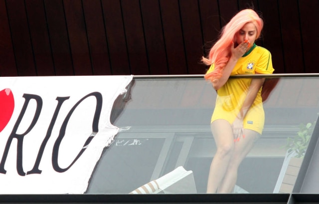 FABIO MOTTA/ESTADÃO Desde a interação com fãs durante a primeira visita ao Brasil, em 2012, a relação de Lady Gaga com o público brasileiro se fortaleceu.