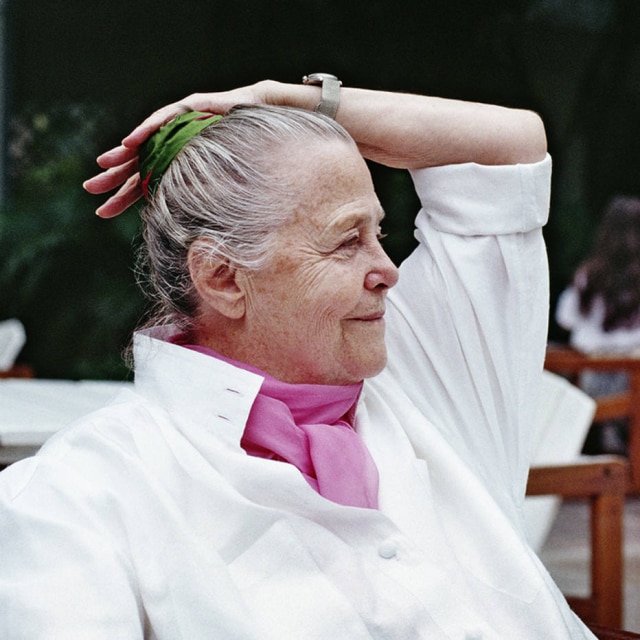 ARQUIVOS FONDATION LOUIS VUITTON / PARIS Charlotte Perriand em foto dos anos 1990