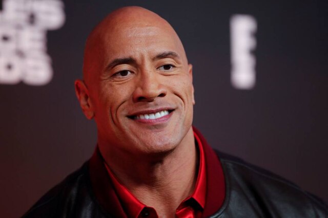 Mike Blake/Reuters Dwayne Johnson na 47ª cerimônia do People's Choice Awards, na Califórnia, em dezembro de 2021.