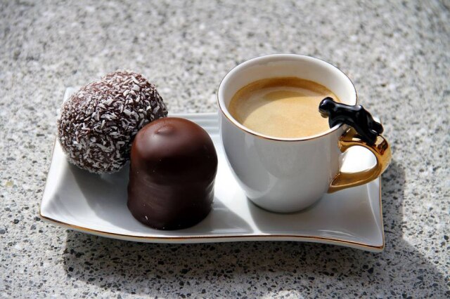 Pixabay Atenção: não é todo o tipo de chocolate que traz benefícios. O alto índice de cacau é um fator importante