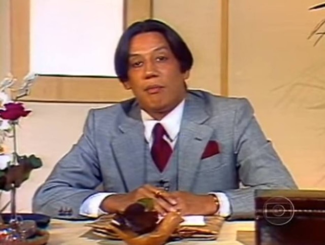 Reprodução de TV Mulher / Globo O apresentador Clodovil Hernandes, à época em que apresentava o 'TV Mulher'