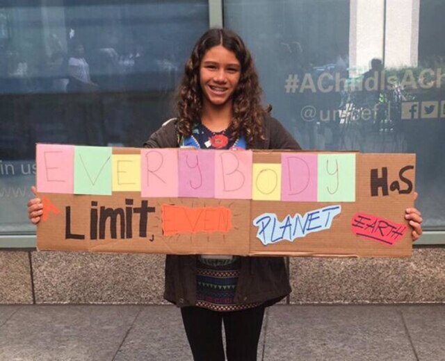 Arquivo Pessoal A brasileira de 12 anos manifestou-se contra as mudanças climáticas
